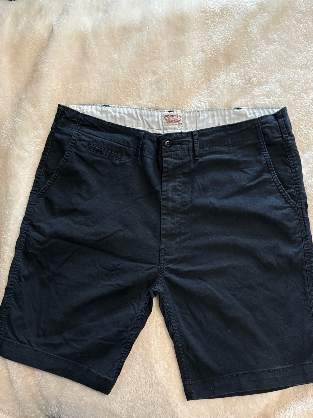 Levi's Men's Black Cotton Chino Shorts